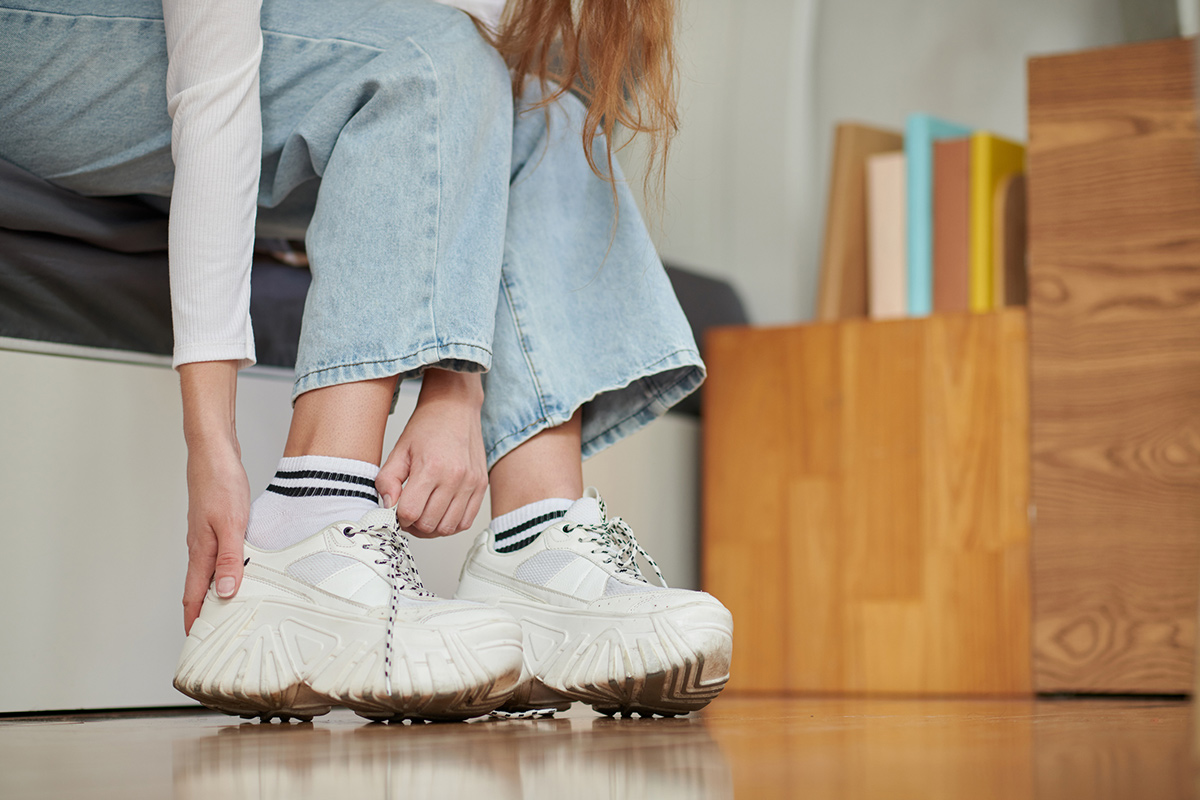 Elevate your Style, Elevate your Health: the Platform Sneaker Dilemma Uncovered!