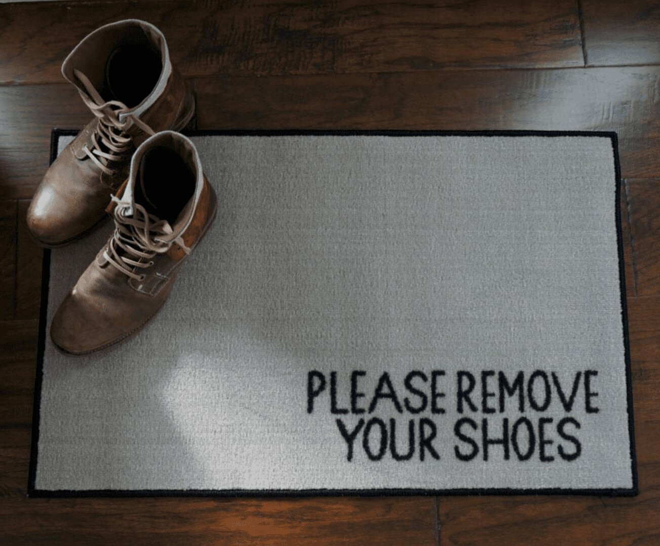 welcome mat that says 'please remove your shoes'